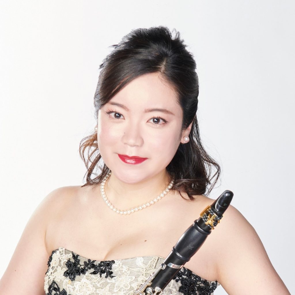 別府みつき（クラリネット）　　大阪音楽大学音楽学部管楽器専攻を卒業。
同大学卒業演奏会に出演。
ジュネーヴ州立高等音楽院修士課程修了。
第3回堺管打楽器コンクール 一般の部 木管楽器部門 第1位及びグランプリ・堺市長賞。
King's Peak Music Competition (Winter) 木管楽器部門 Gグループ 第1位。
2nd Swiss International Music Competition (Lugano,Switzerland) 室内楽の部 第2位。
第33回宝塚ベガ音楽コンクール 木管部門 入選。
これまでにクラリネットを長門由華、Romain Guyot、上田希、船隈慶、武田忠善、バス・クラリネットをAntoine Marguier、エス・クラリネットをBenoît Willmann、古典クラリネットをMichal Westphal各氏に師事。
現在、関西を中心にフリーランスクラリネット奏者として吹奏楽団やオーケストラへの客演を行っている。
豊中市立文化芸術センター第3期レジデントアーティストを経て、現在とよなかARTSワゴン登録アーティスト。
大阪府アーティストバンク登録アーティスト。